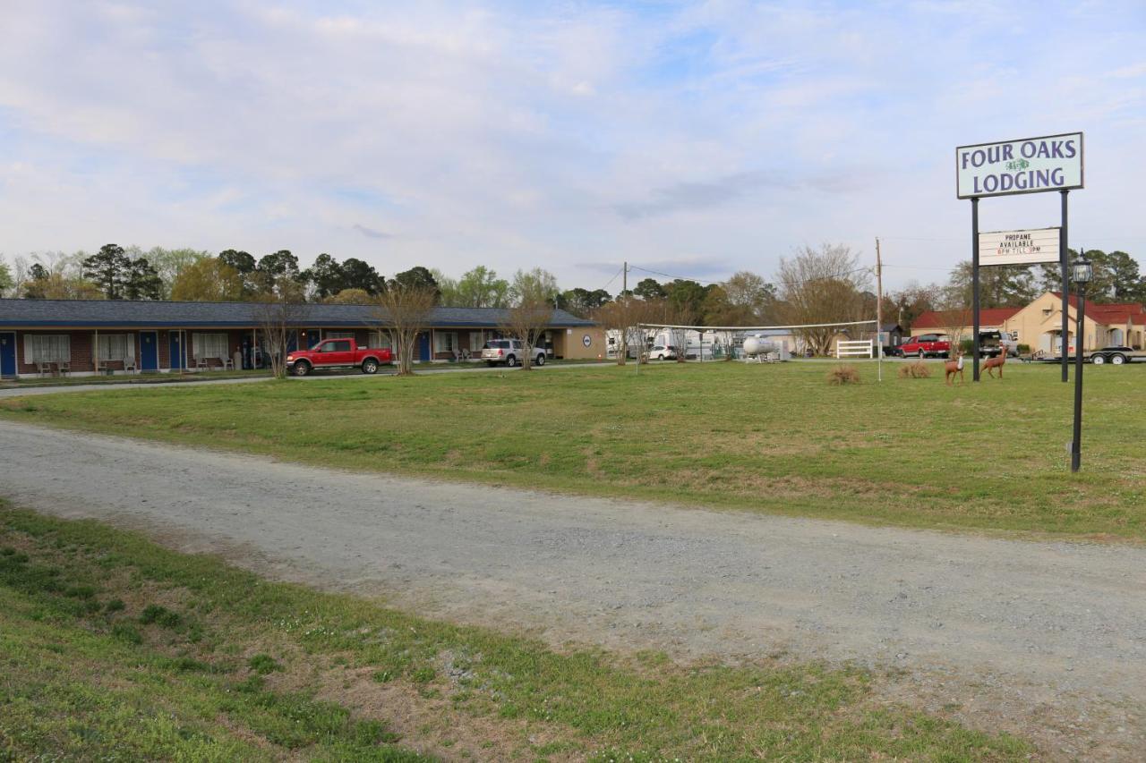  | Four Oaks Lodging