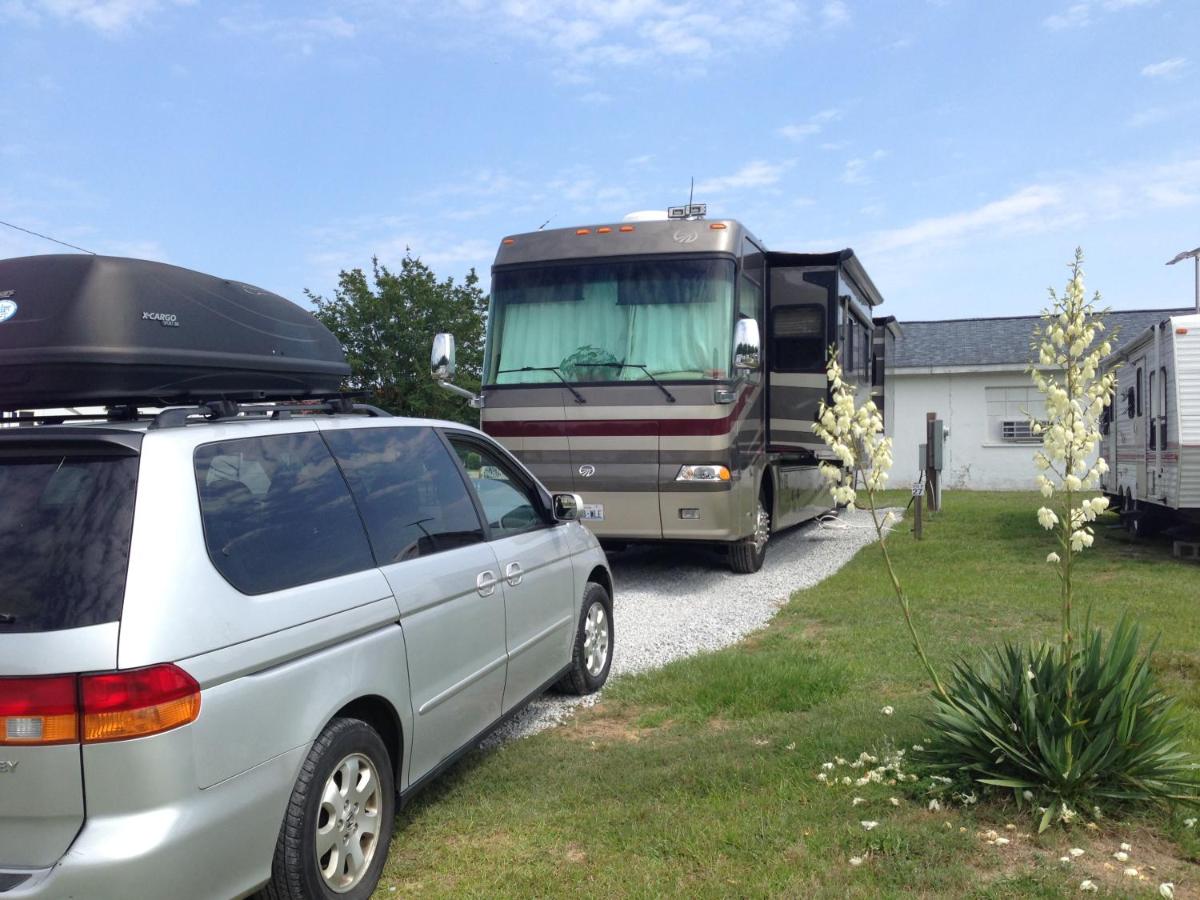  | Four Oaks Lodging