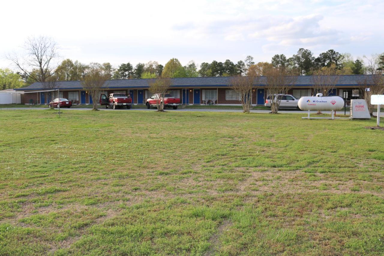  | Four Oaks Lodging
