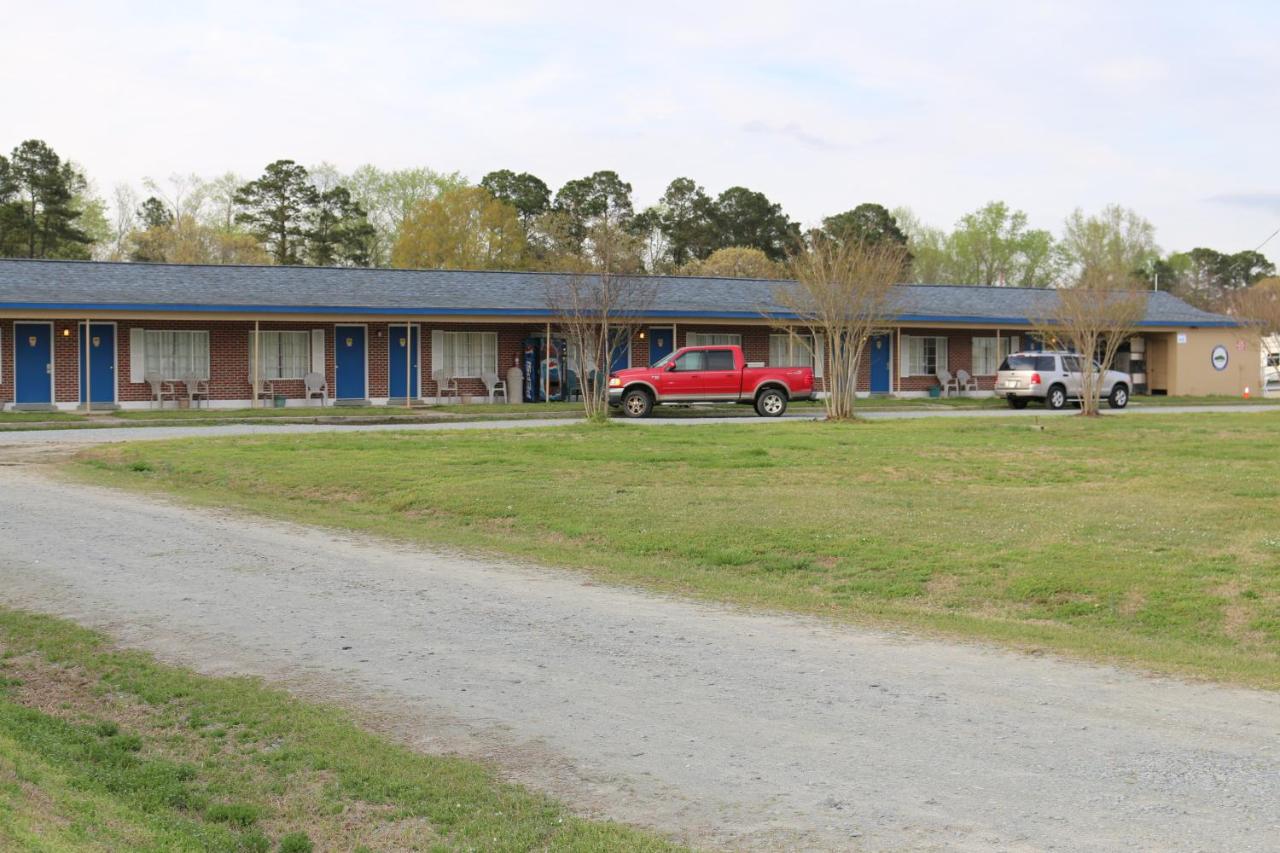  | Four Oaks Lodging