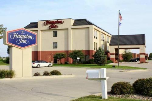 | Hampton Inn Bloomington West