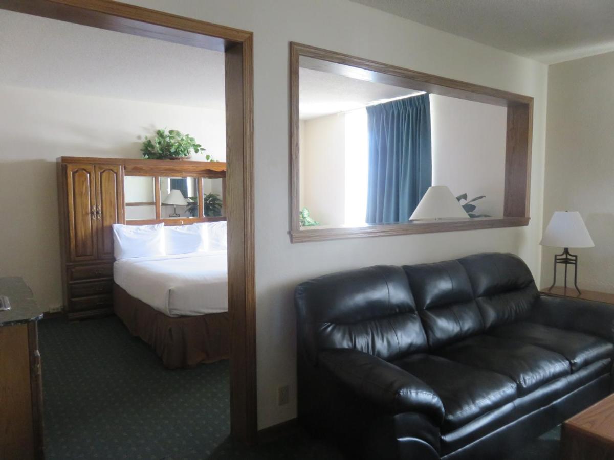 Suite with Spa Bath at Baymont by Wyndham Fargo