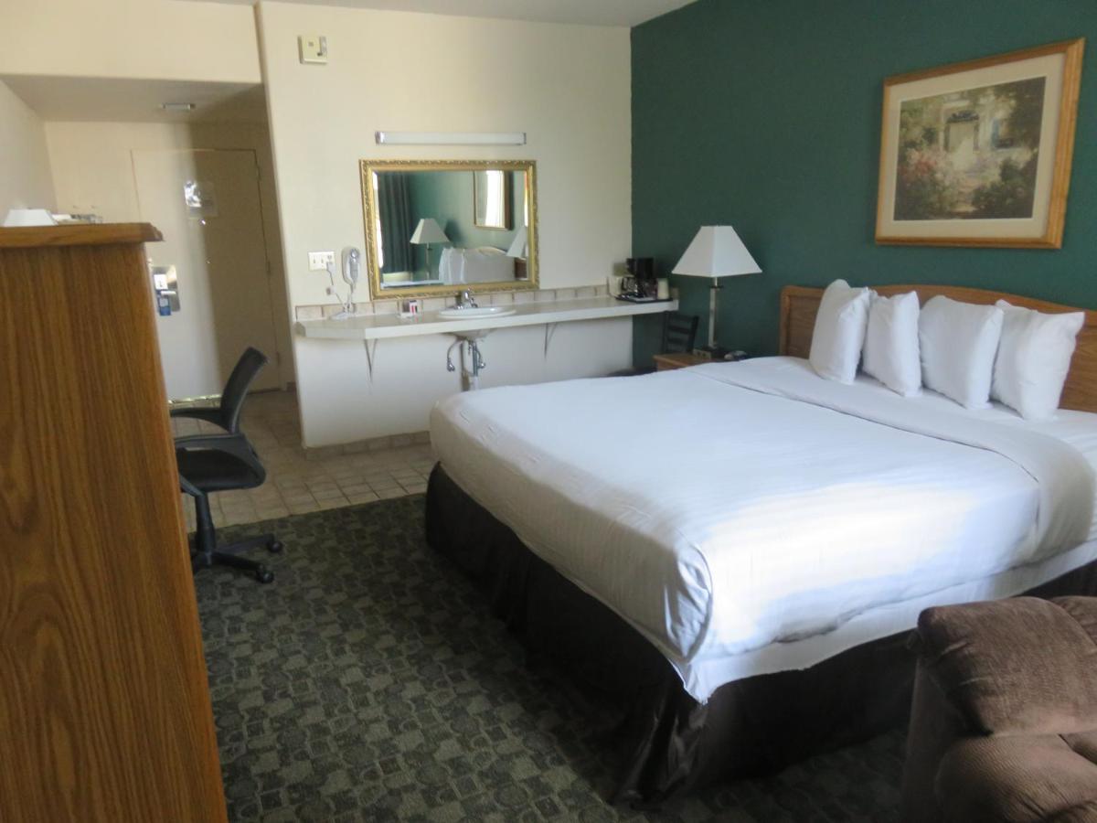 King Room - Mobility Access/Non-Smoking at Baymont by Wyndham Fargo