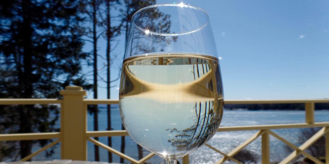 | Acadia Bay Inn