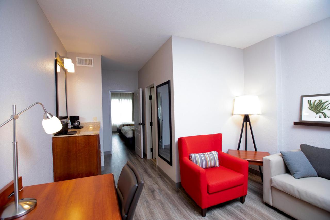 One-Bedroom Suite with Two Queen Beds - Non-Smoking at Country Inn & Suites by Radisson, Wilson, NC