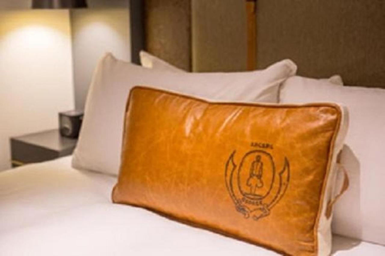 Deluxe Double Room at The George, by Valencia Hotel Collection