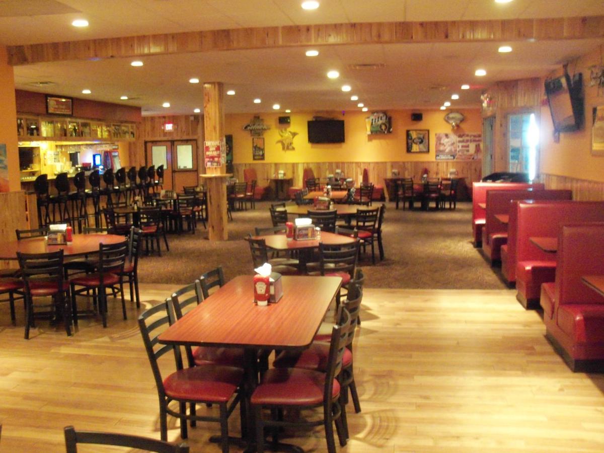 | Norwood Inn & Suites Worthington