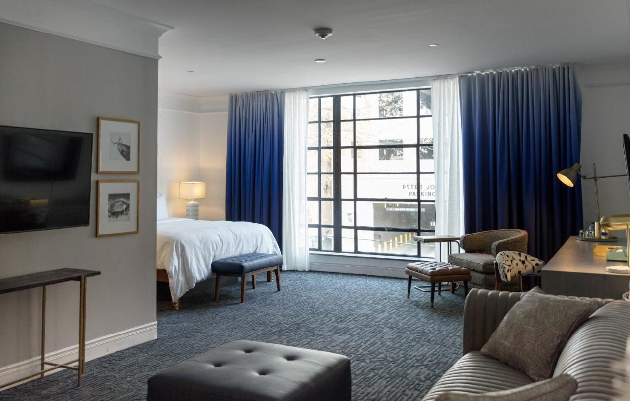 Superior King Suite at Hotel Trundle
