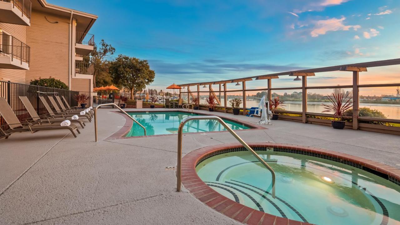  | Executive Inn & Suites Oakland