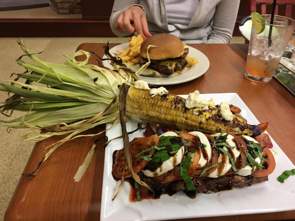 | Hope Lake Lodge & Indoor Waterpark