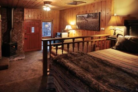  | Silver Pines Lodge