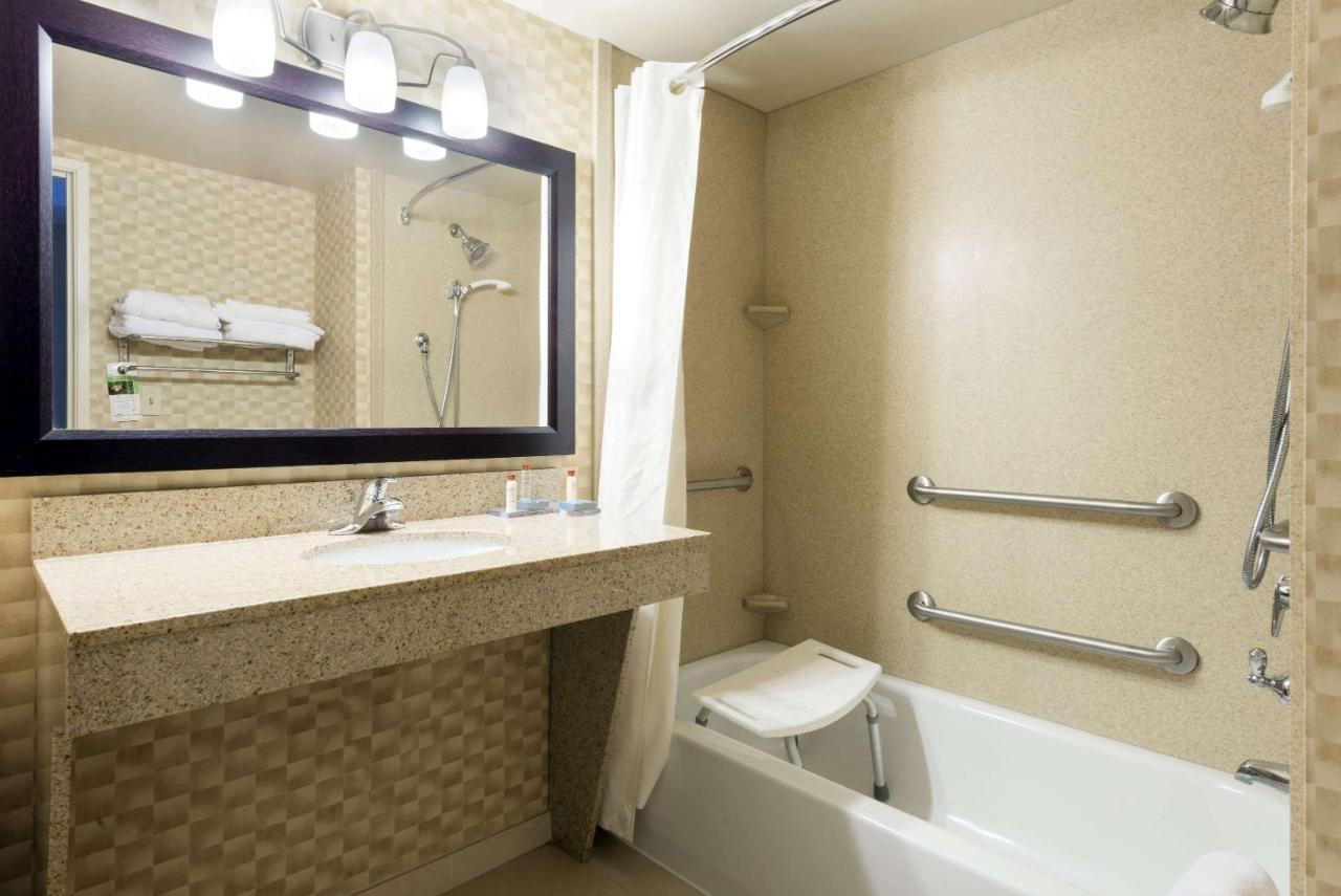| Wingate by Wyndham Erlanger Cincinnati