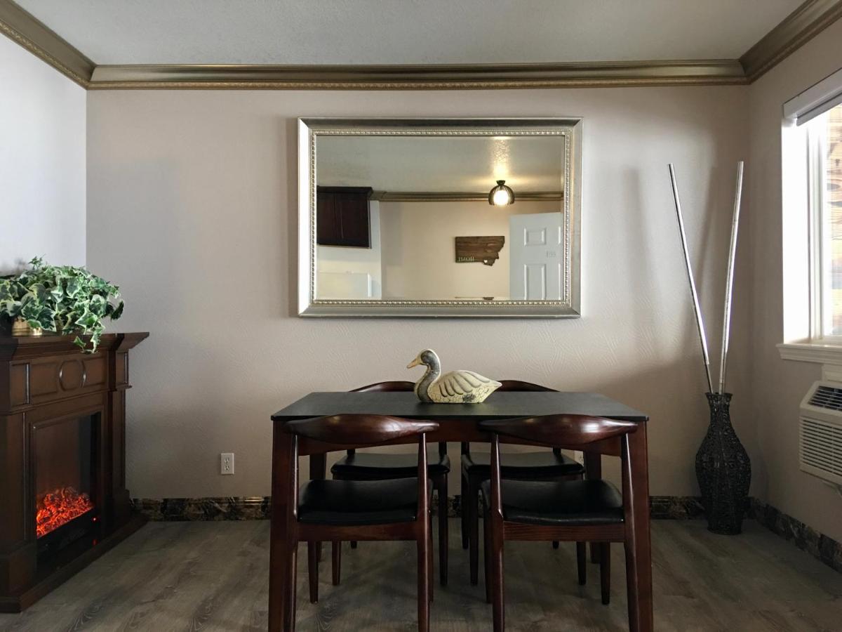Suite with Lake View at Lake View Suites