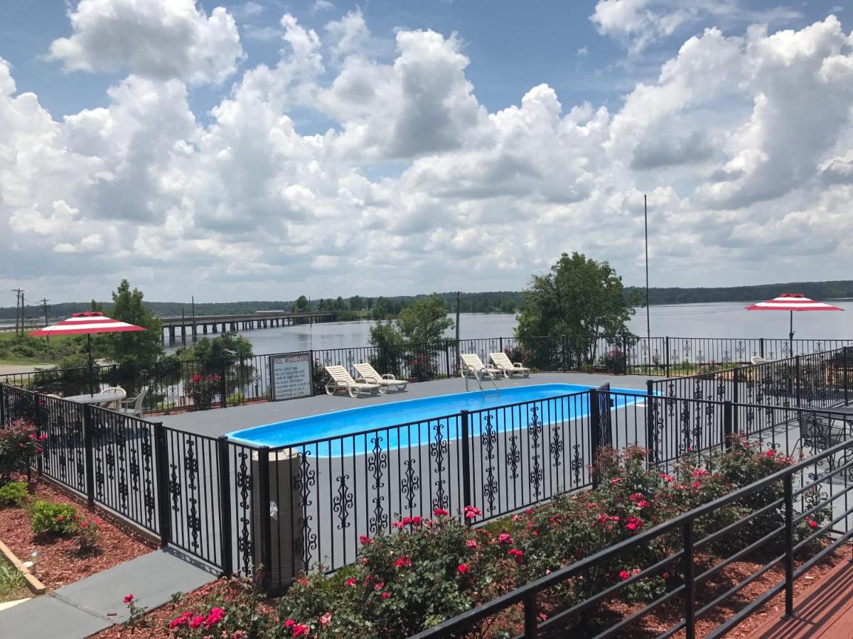 | D’Arbonne Lake Motel