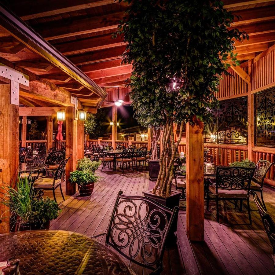 | Desert Rose Resort & Cabins