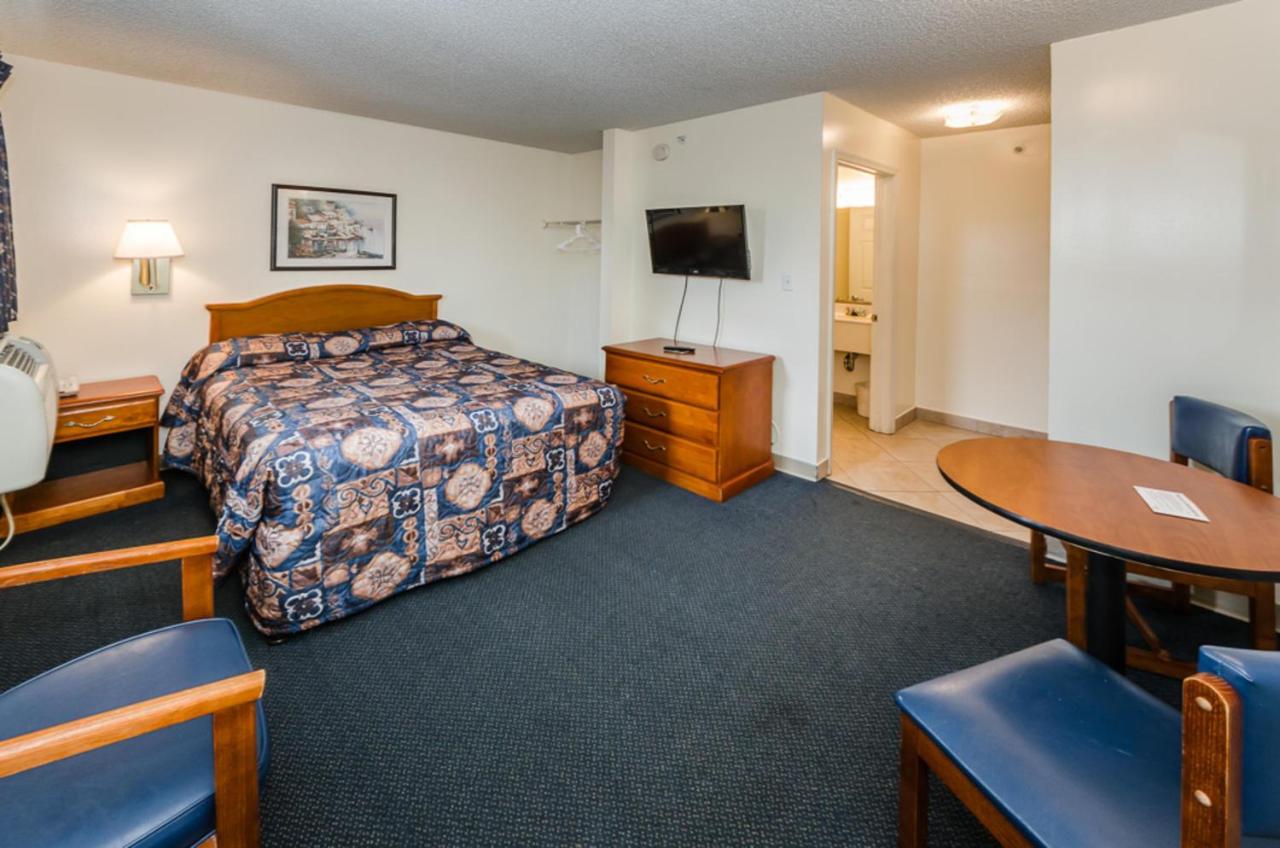 Standard Single Smoking, Kitchenette at Tampa Bay Extended Stay Hotel