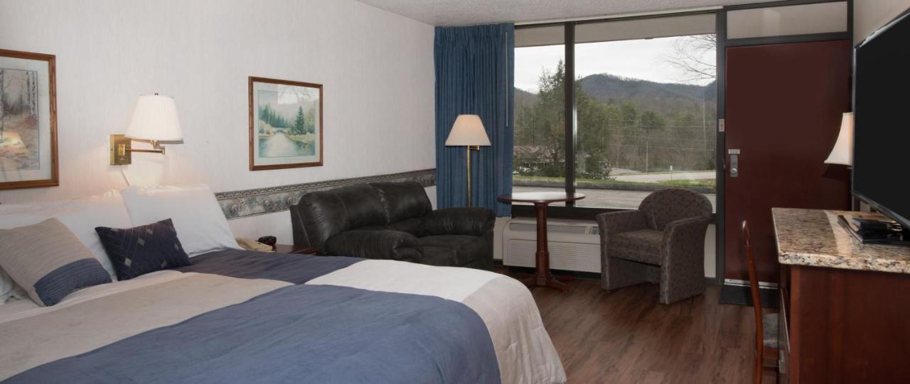 | Highland Manor Inn