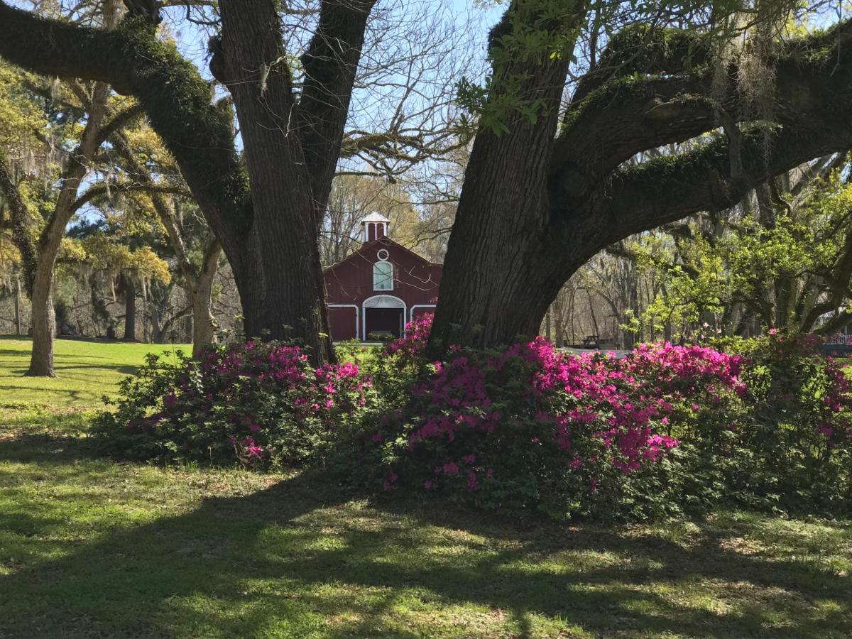 | Canemount Plantation Inn