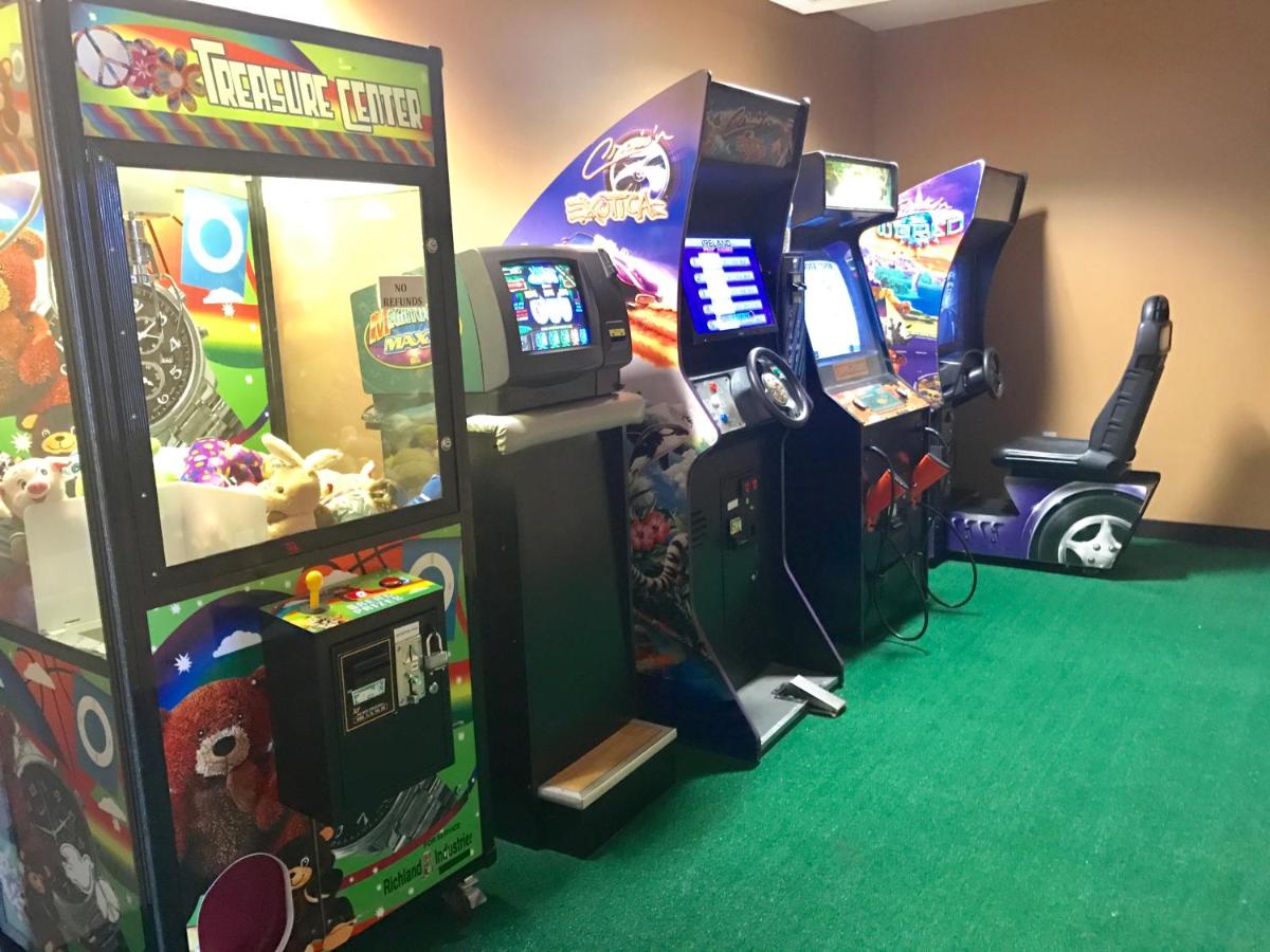 | Cabot Inn & Suites