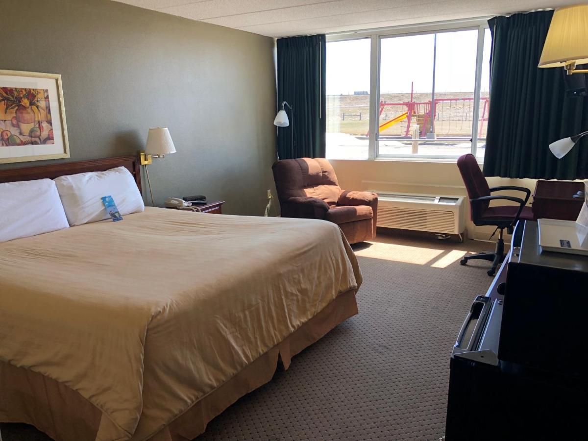 | Norwood Inn & Suites Worthington