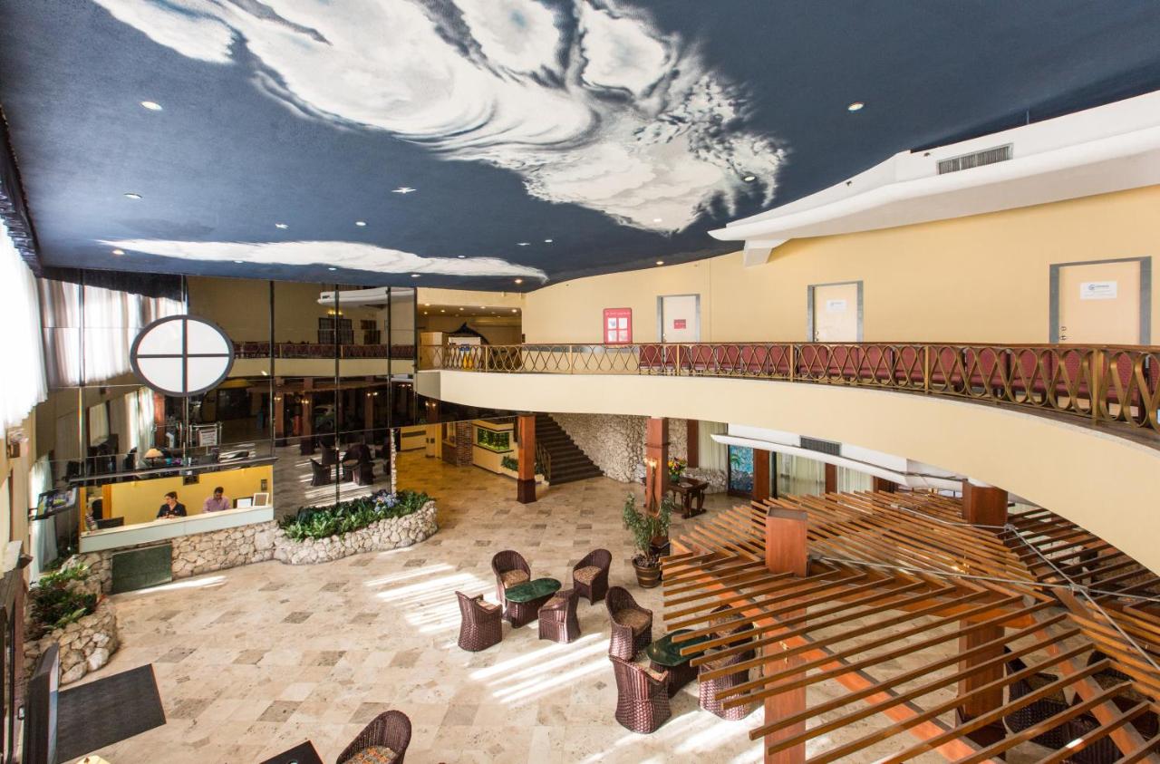 | Thunderbird Beach Hotel