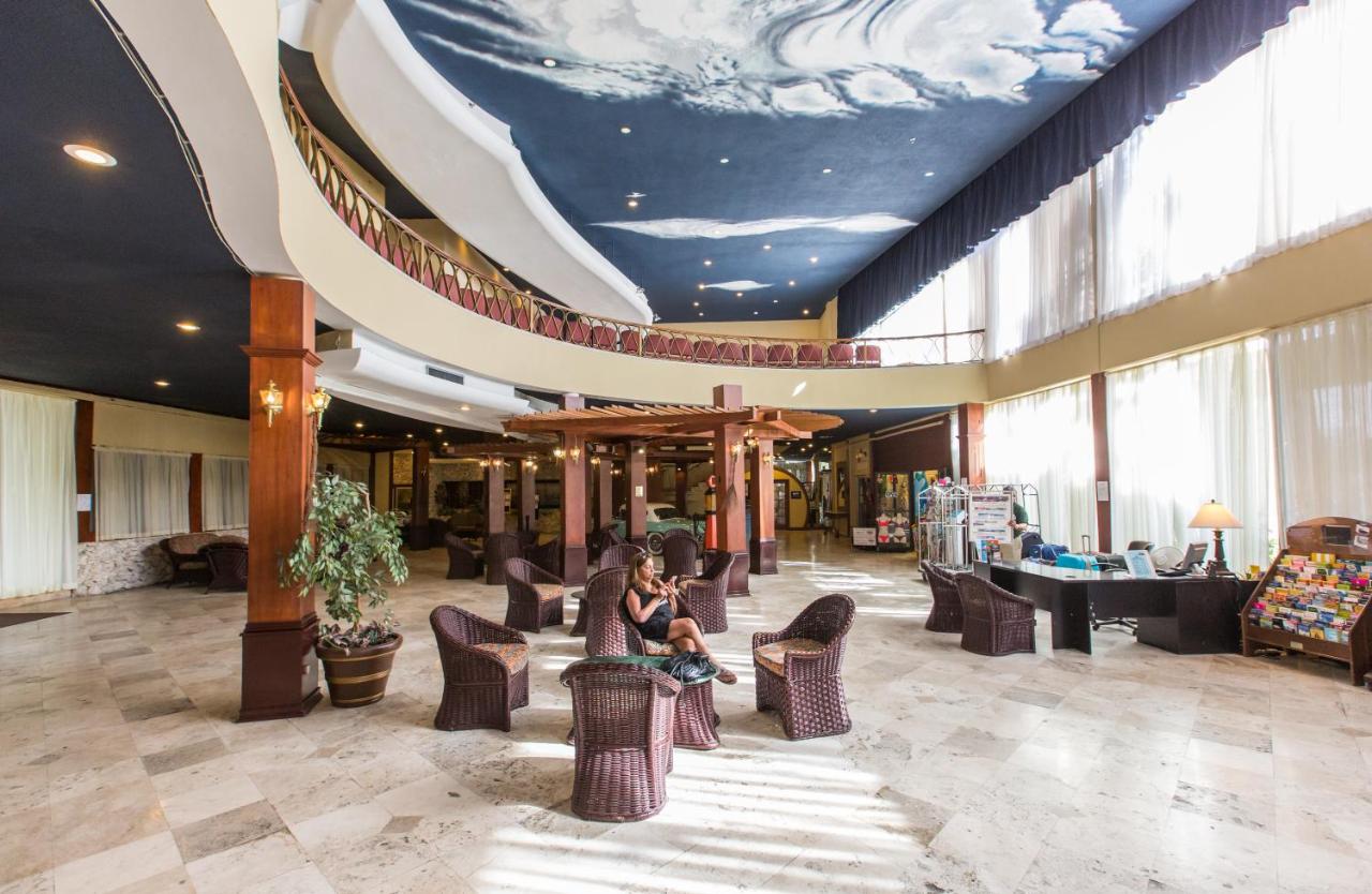  | Thunderbird Beach Hotel