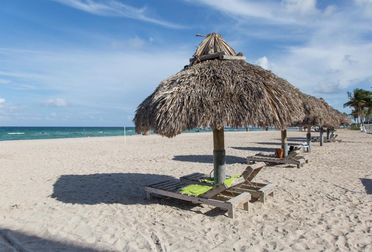 | Thunderbird Beach Hotel