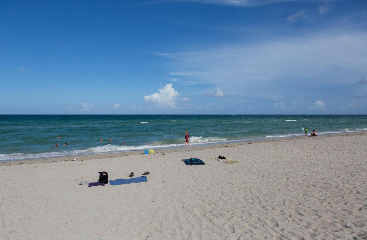 | Thunderbird Beach Hotel