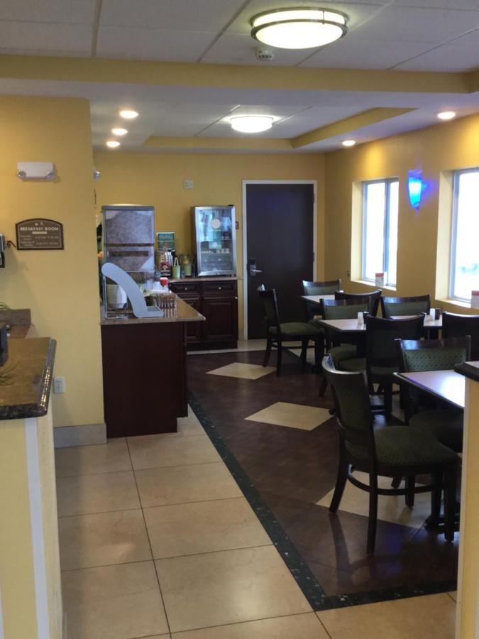 | Quality Inn & Suites Glenmont - Albany South