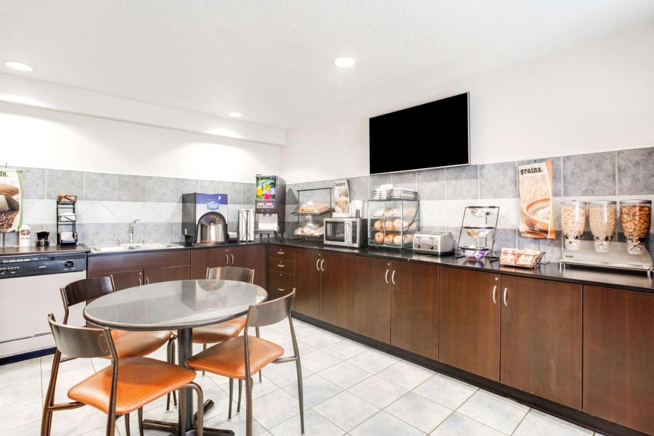 | Microtel Inn & Suites Bath