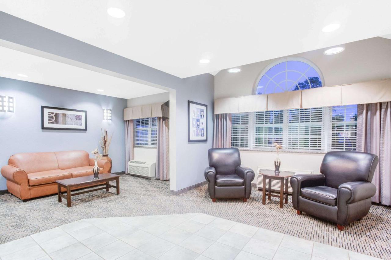 | Microtel Inn & Suites Bath