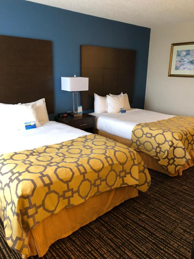 Queen Room with Balcony - Non-Smoking at Baymont by Wyndham Washington