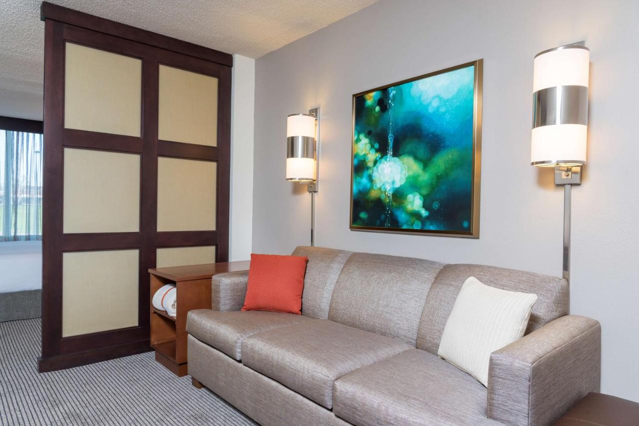 King Room with Bath Tub - Disability Access at Hyatt Place Lexington