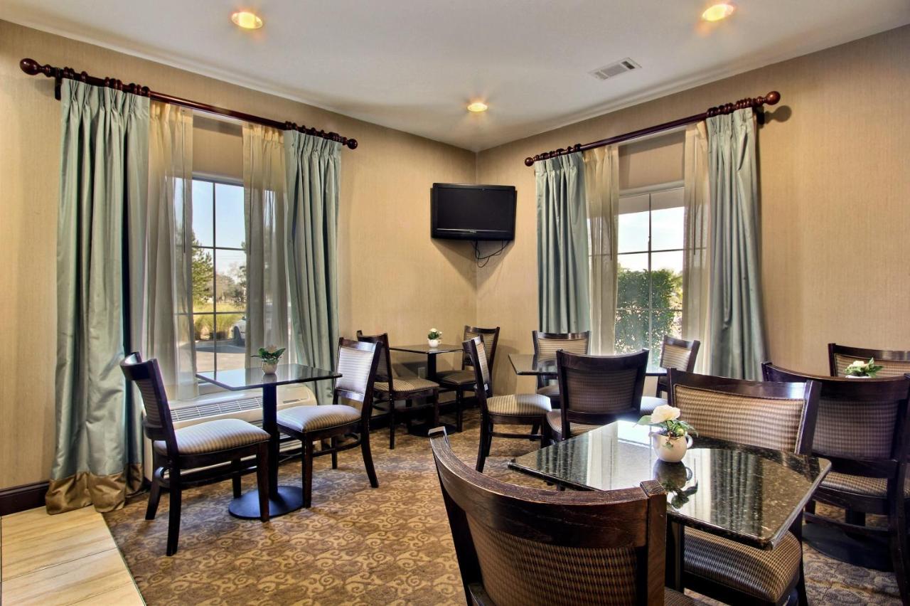 | Magnolia Inn and Suites Pooler