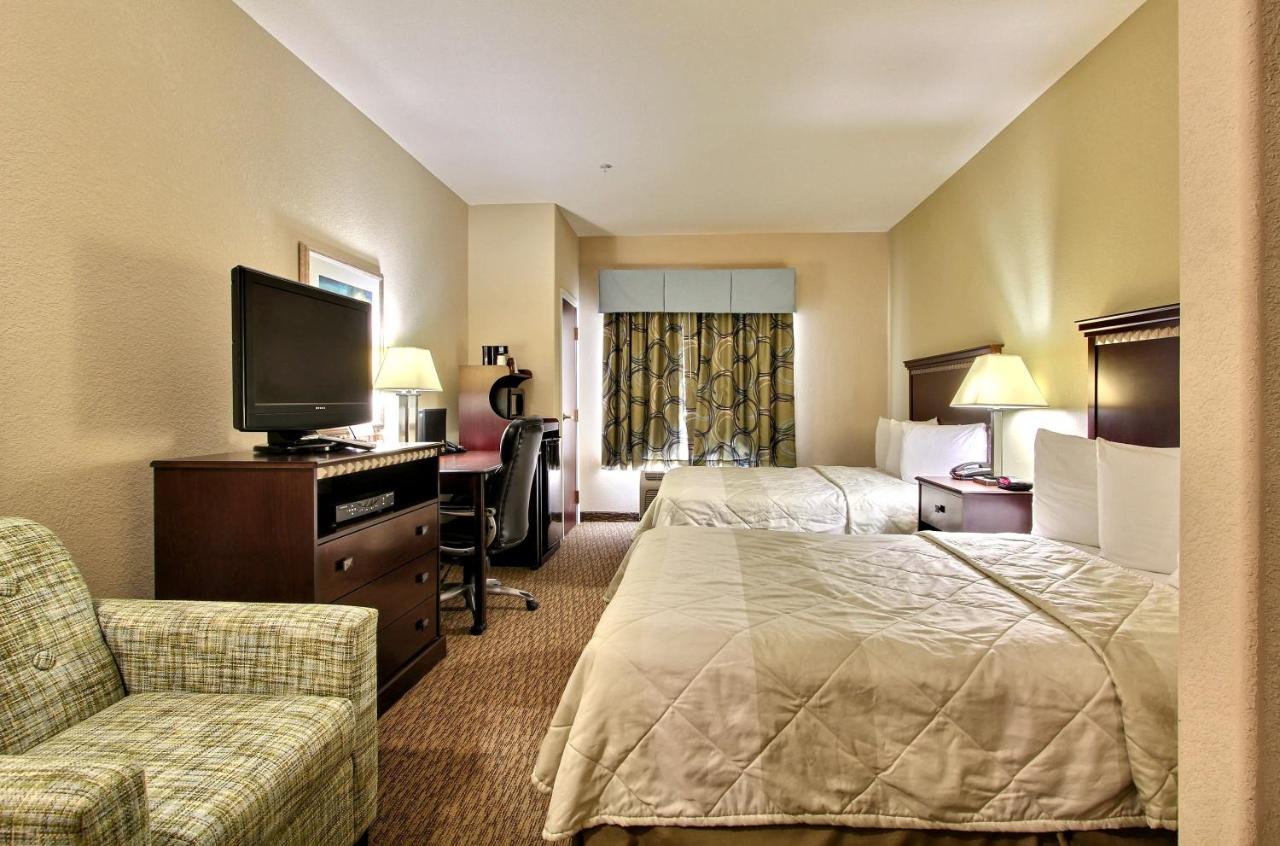 | Magnolia Inn and Suites Pooler