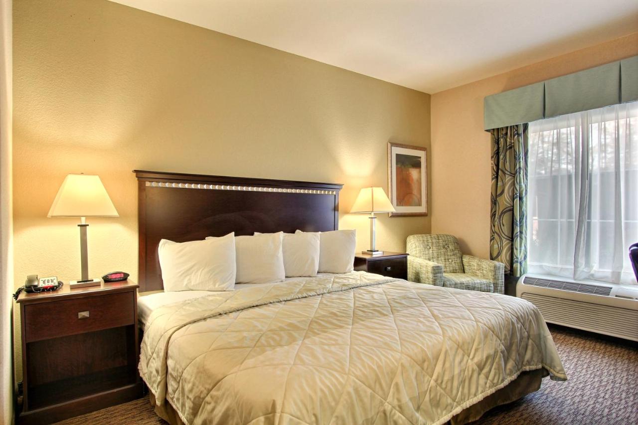 | Magnolia Inn and Suites Pooler