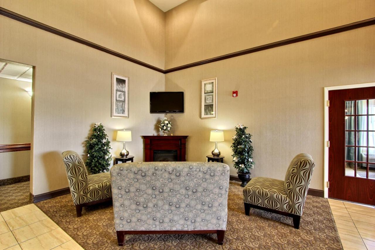 | Magnolia Inn and Suites Pooler