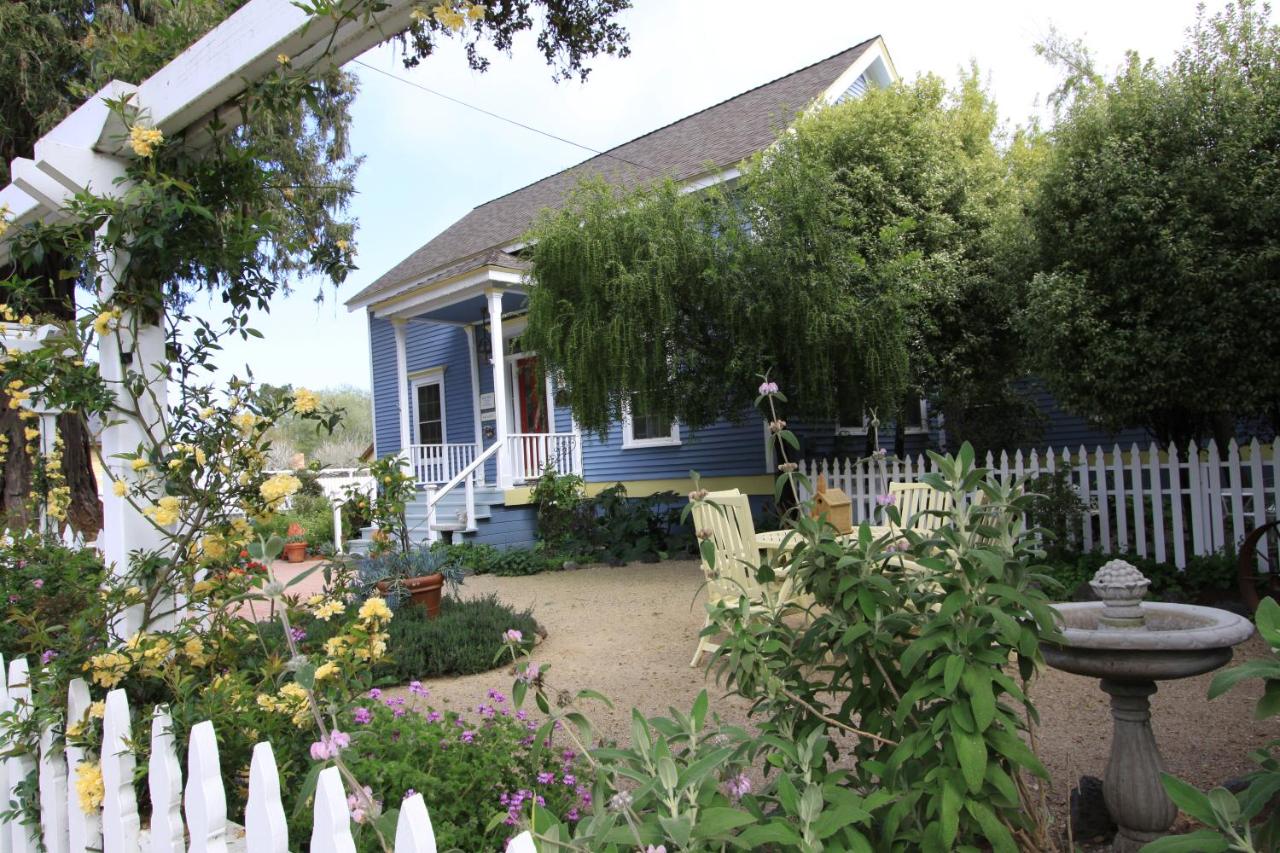 | Olallieberry Inn Bed and Breakfast