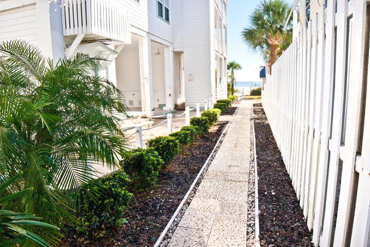 One-Bedroom Suite at DeSoto Beach Gardens