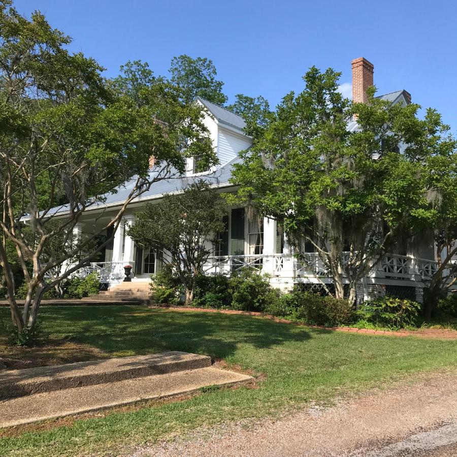 | Canemount Plantation Inn