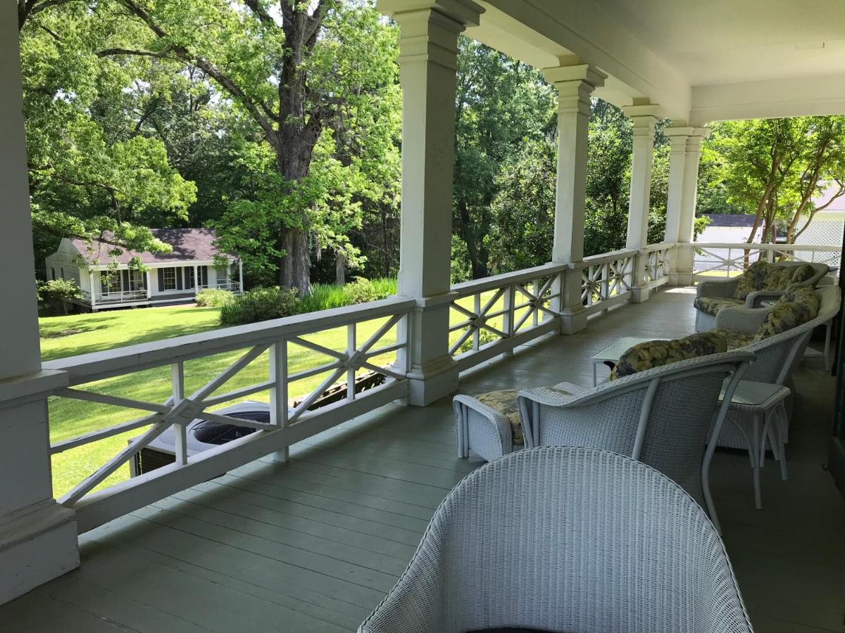 | Canemount Plantation Inn