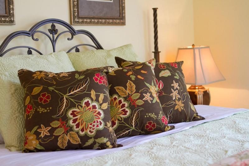 | Blue Heron Inn