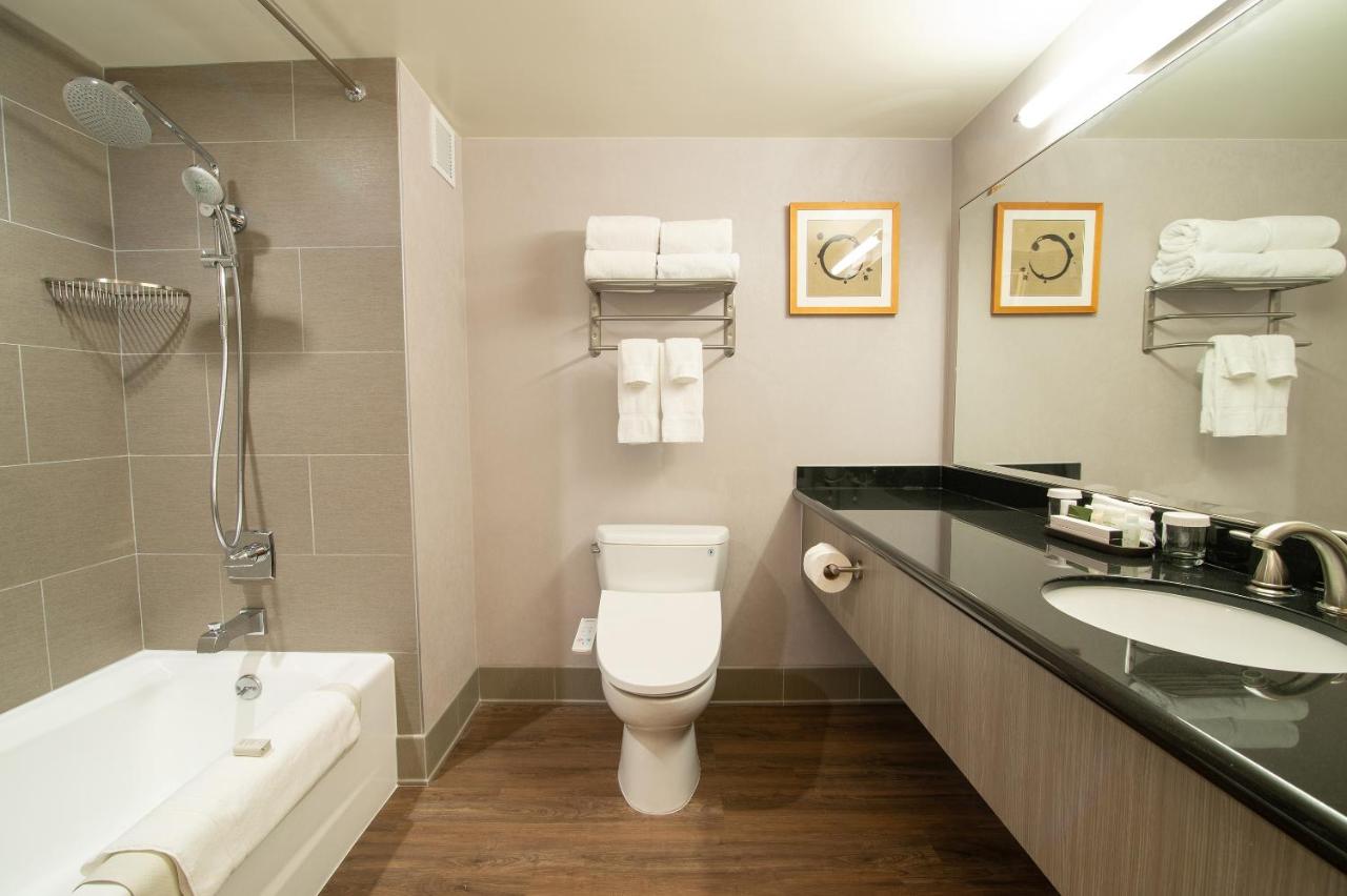 Executive Double Room with Two Double Beds at Miyako Hotel Los Angeles