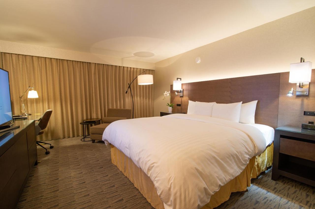 Executive King Room at Miyako Hotel Los Angeles