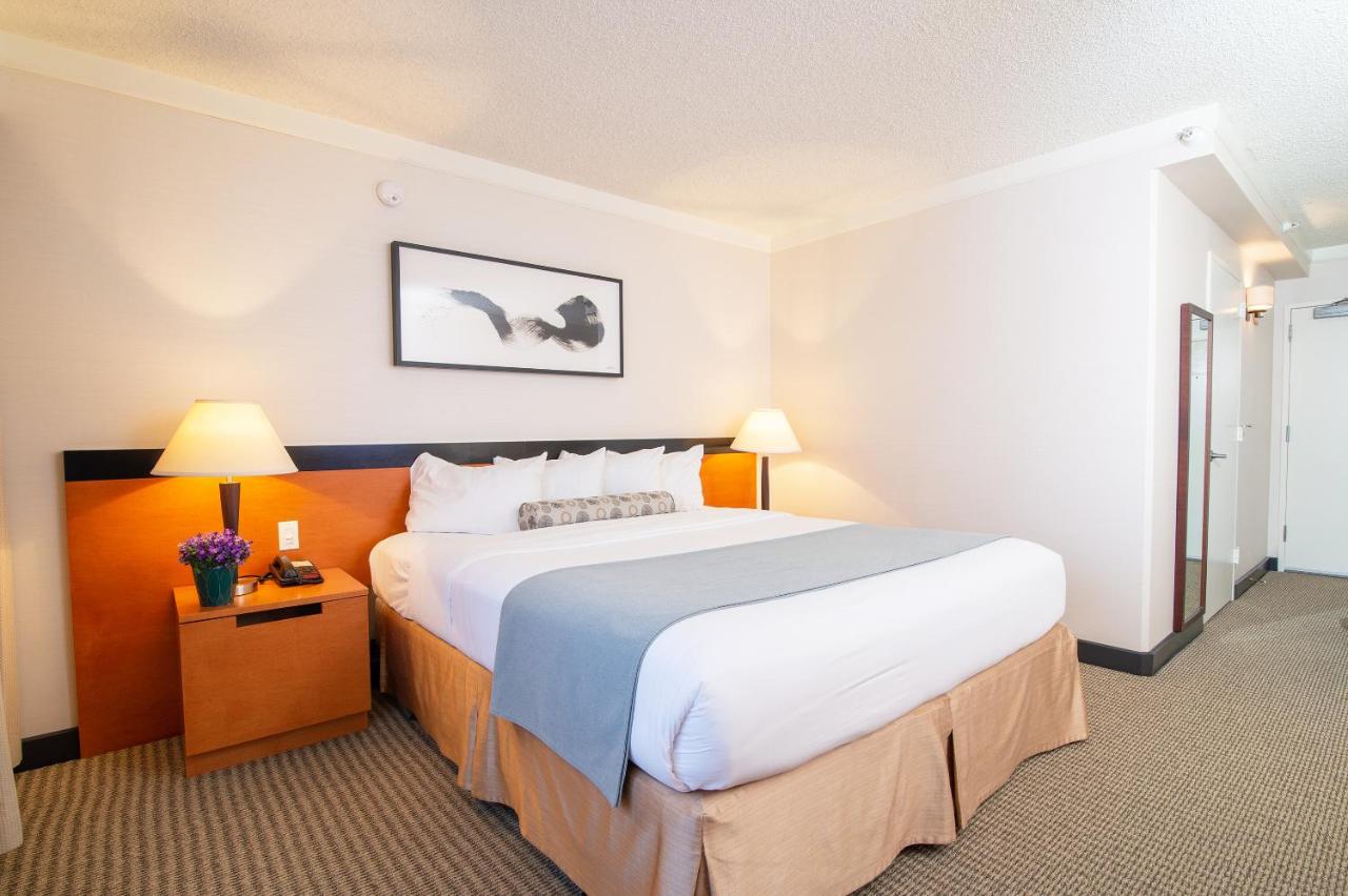 King Room at Miyako Hotel Los Angeles