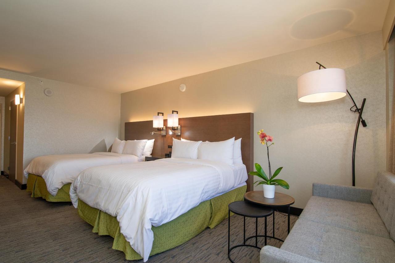 Executive Double Room with Two Double Beds at Miyako Hotel Los Angeles