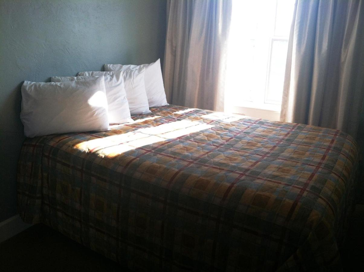 Two-Bedroom Suite at Senate Luxury Suites