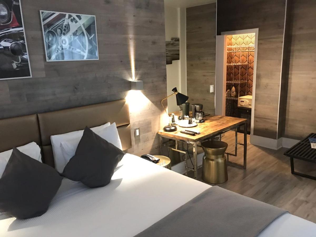 Superior King Room at Century Hotel