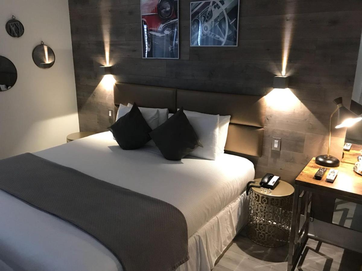 Superior King Room at Century Hotel