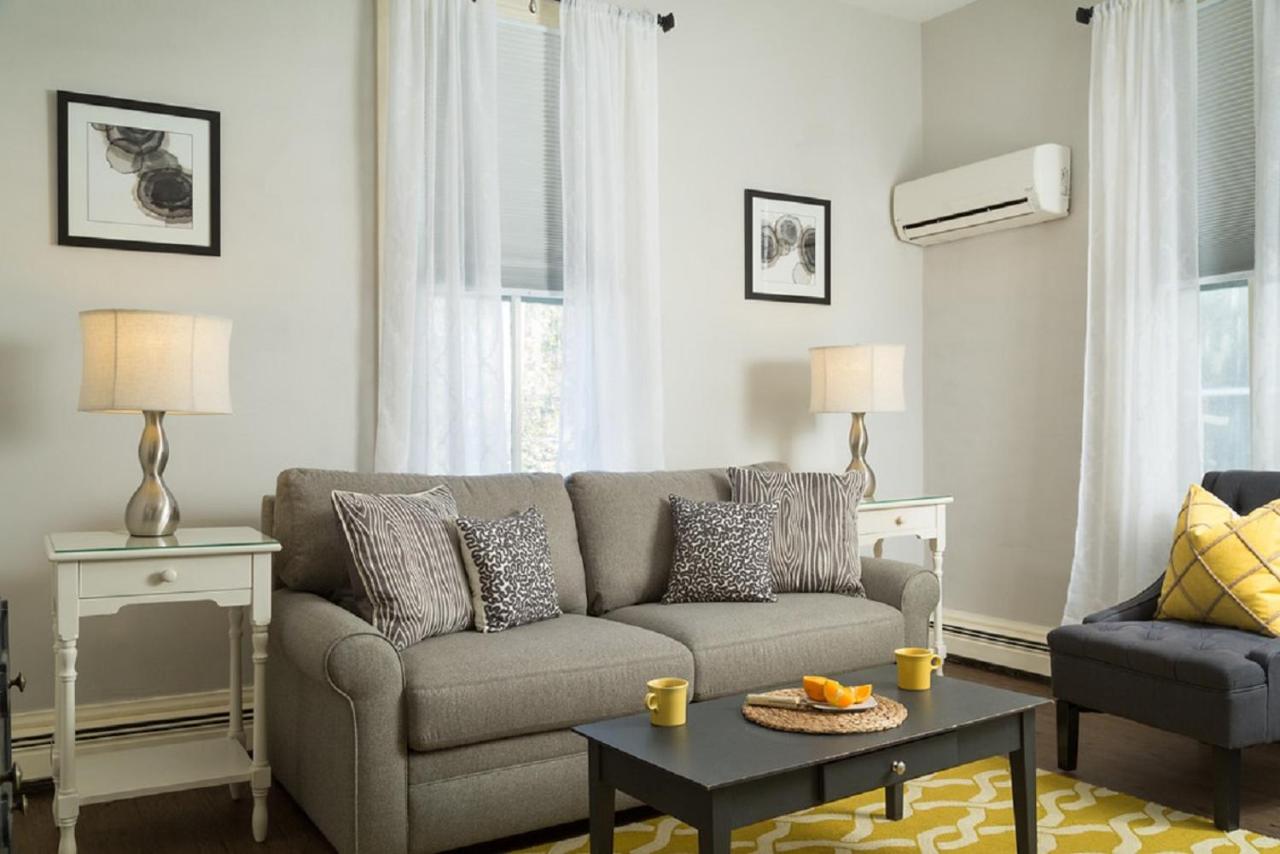  | The Carroll Villa Hotel